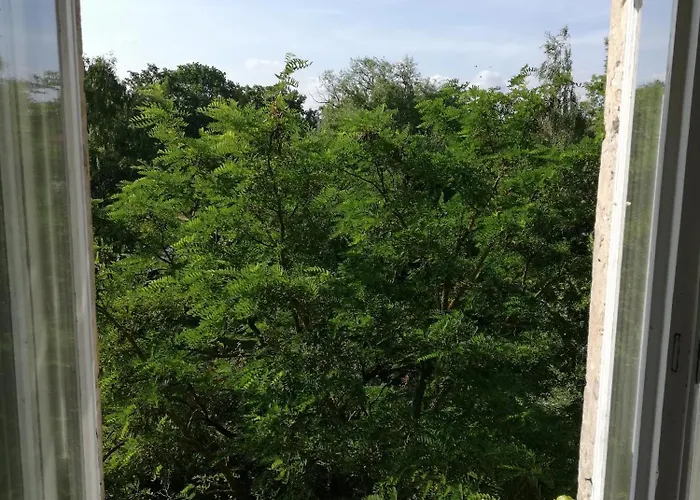 Schloss Ruhethal Guest house Mugeln